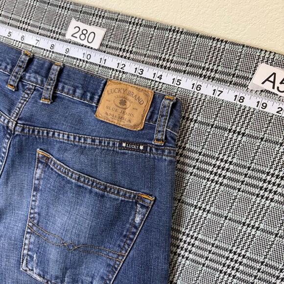 Lucky Brand Men's Jeans Blue 32x30 Denim Straight Fit - Picture 3 of 10